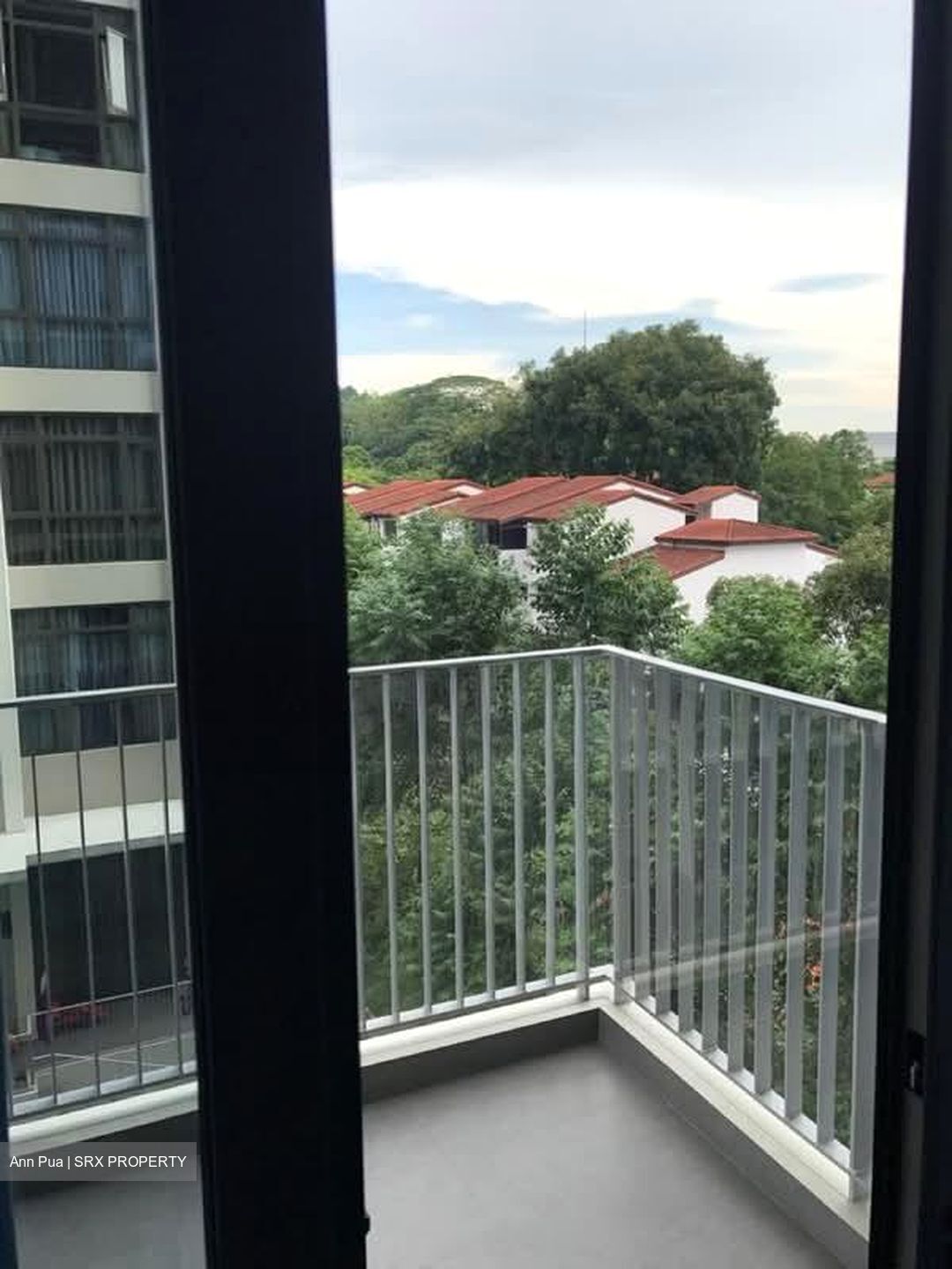Almond Crescent (D23), Condominium #561111511
